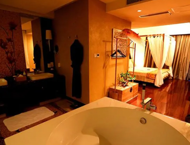 沈阳养生会所的黄昏恋:当爱情遇上八十岁